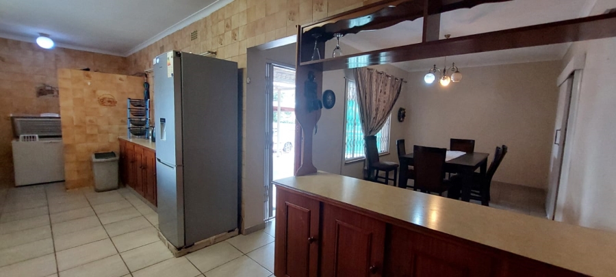 To Let 4 Bedroom Property for Rent in Verwoerdpark Gauteng