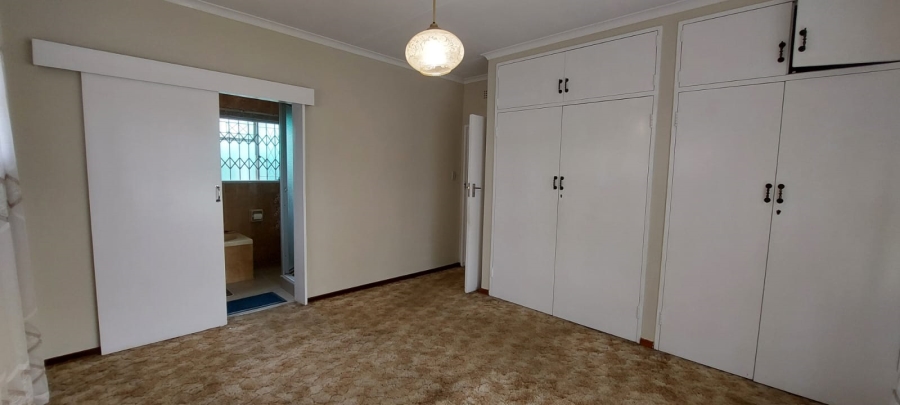 To Let 4 Bedroom Property for Rent in Verwoerdpark Gauteng