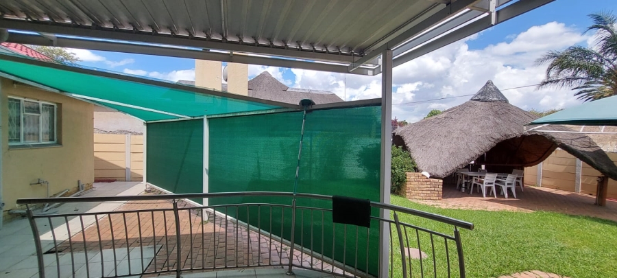 To Let 4 Bedroom Property for Rent in Verwoerdpark Gauteng