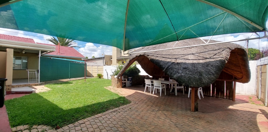 To Let 4 Bedroom Property for Rent in Verwoerdpark Gauteng