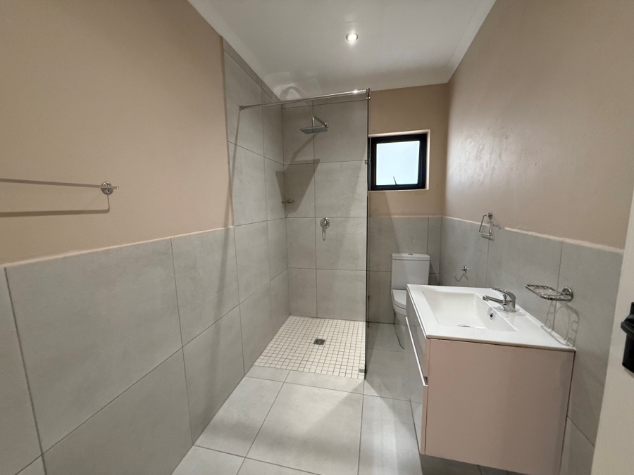 To Let 2 Bedroom Property for Rent in Bryanston Gauteng