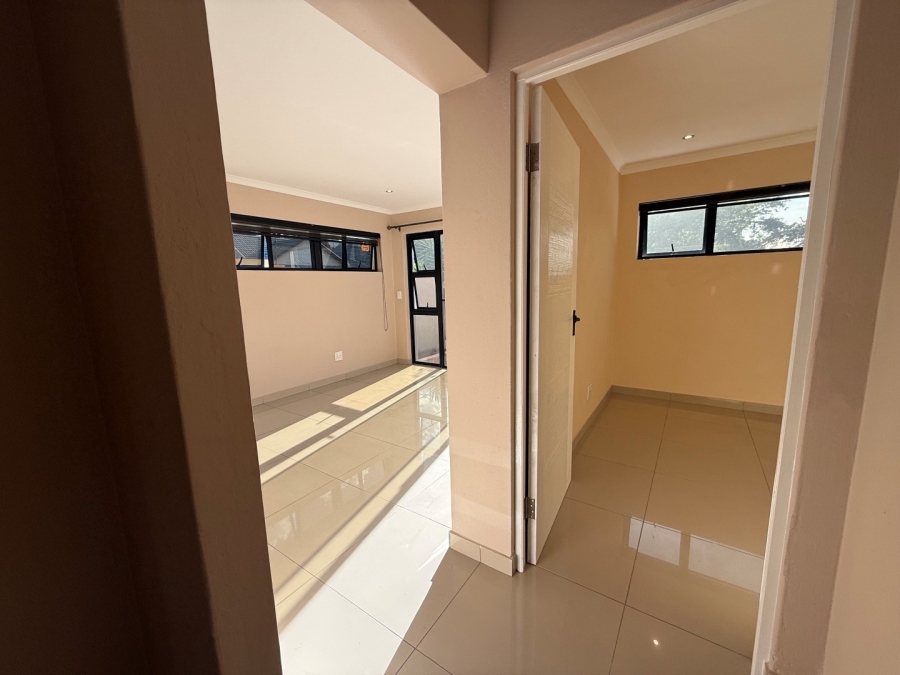 To Let 2 Bedroom Property for Rent in Bryanston Gauteng