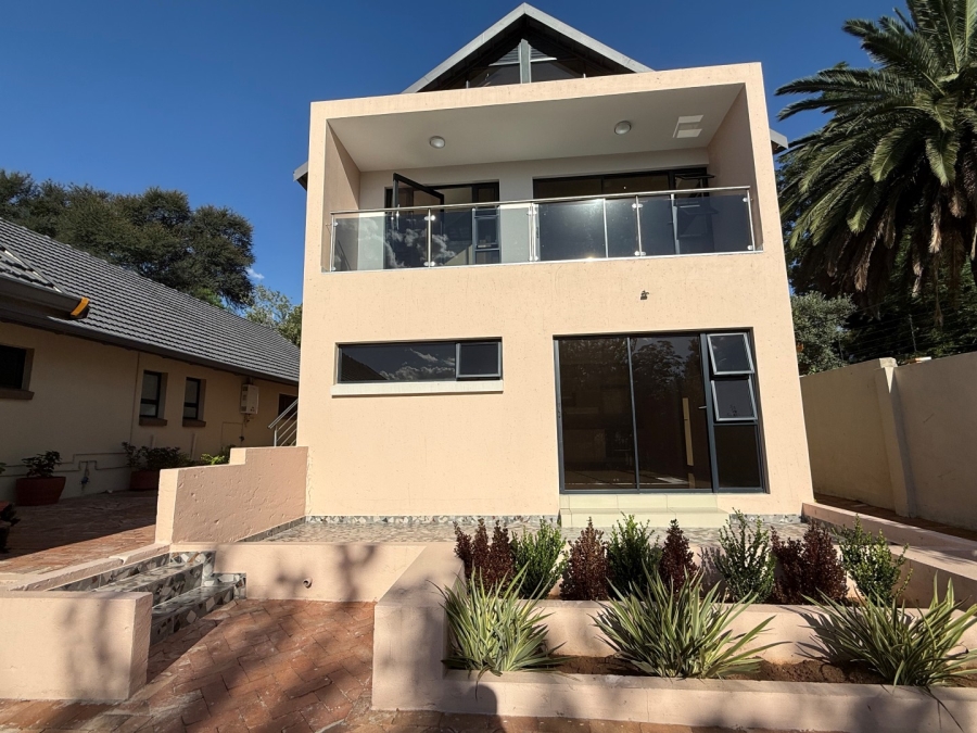 To Let 2 Bedroom Property for Rent in Bryanston Gauteng