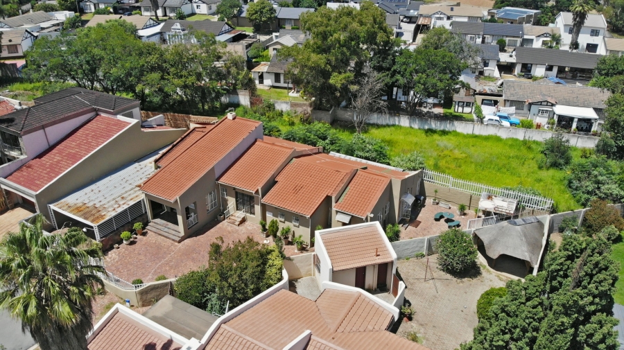 7 Bedroom Property for Sale in Ormonde Gauteng