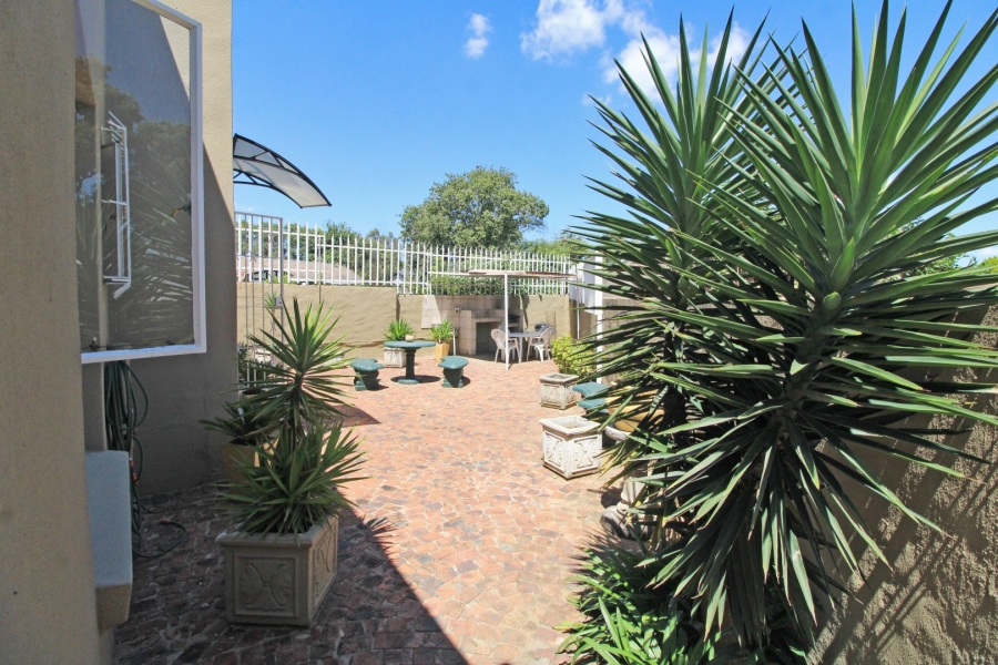 7 Bedroom Property for Sale in Ormonde Gauteng