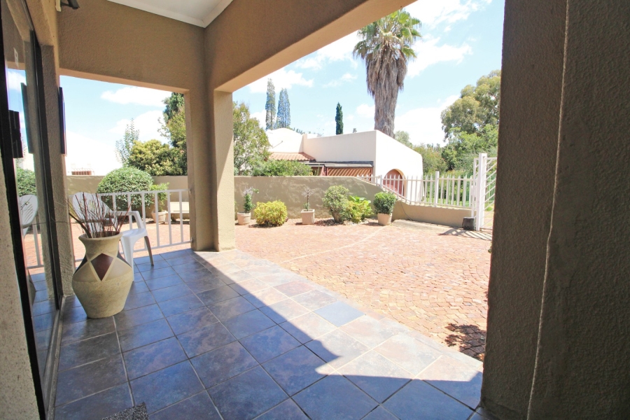 7 Bedroom Property for Sale in Ormonde Gauteng