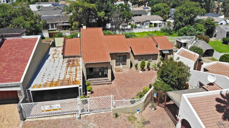 7 Bedroom Property for Sale in Ormonde Gauteng