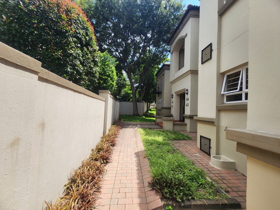 2 Bedroom Property for Sale in Lonehill Gauteng