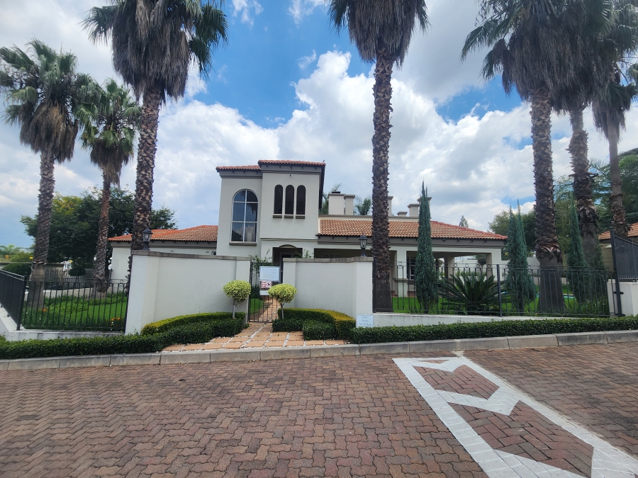 2 Bedroom Property for Sale in Lonehill Gauteng