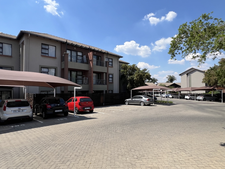 2 Bedroom Property for Sale in North Riding Gauteng