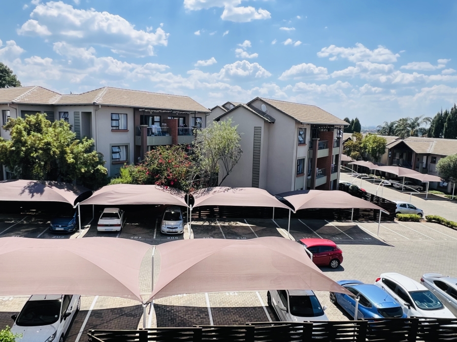 2 Bedroom Property for Sale in North Riding Gauteng