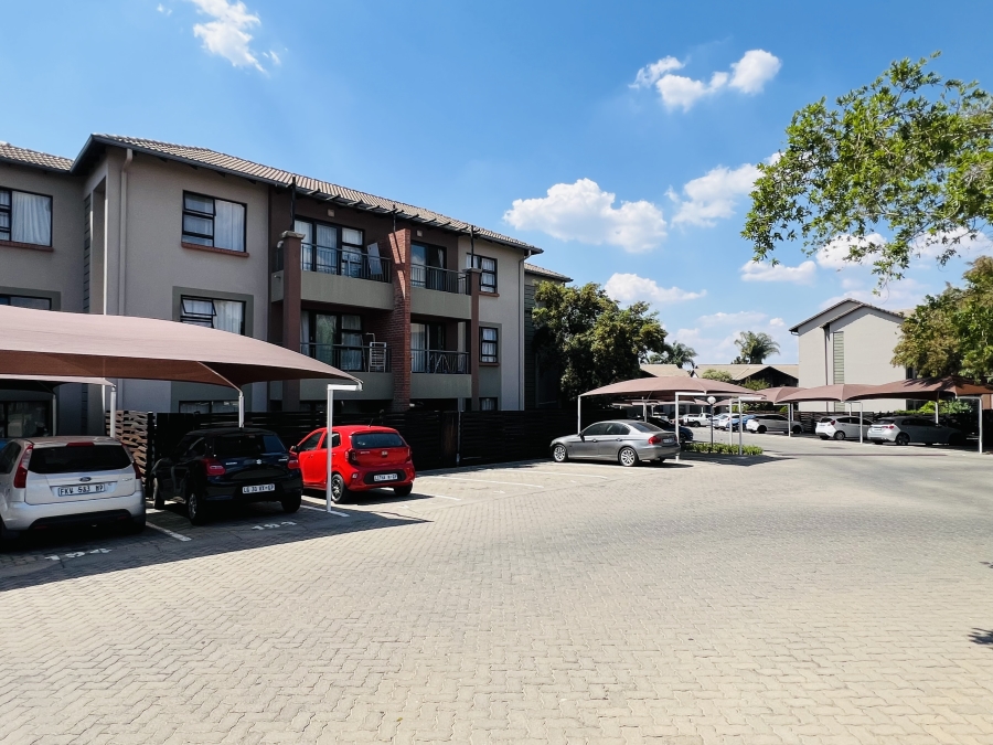 2 Bedroom Property for Sale in North Riding Gauteng