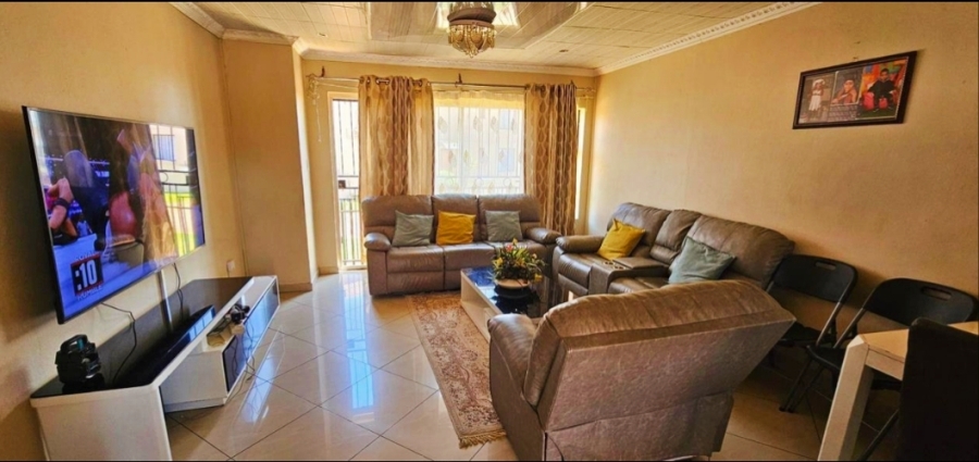 3 Bedroom Property for Sale in South Crest Gauteng