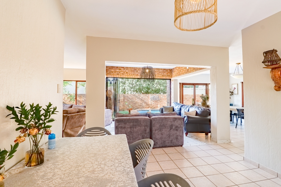 3 Bedroom Property for Sale in Silver Lakes Golf Estate Gauteng