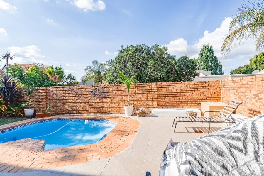 3 Bedroom Property for Sale in Silver Lakes Golf Estate Gauteng