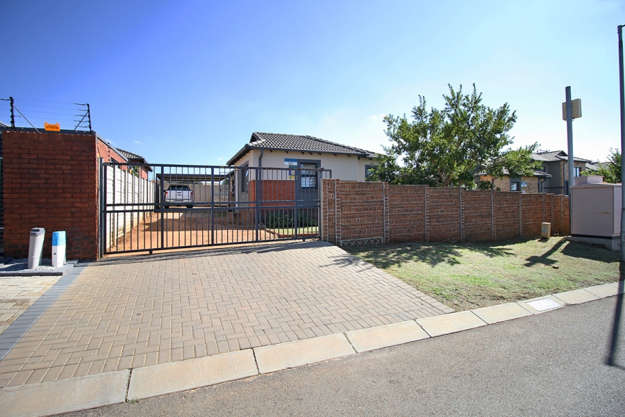 3 Bedroom Property for Sale in Mindalore Gauteng