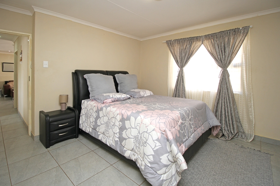 3 Bedroom Property for Sale in Mindalore Gauteng