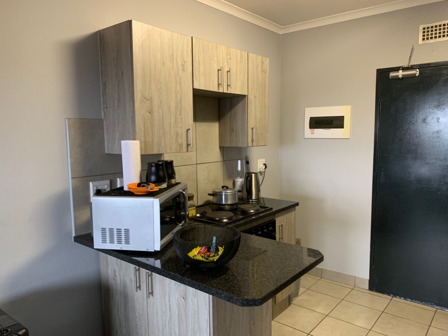 2 Bedroom Property for Sale in La Montagne Gauteng