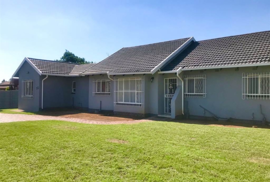 3 Bedroom Property for Sale in Verwoerdpark Gauteng