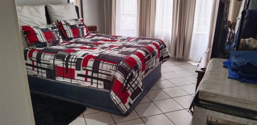 2 Bedroom Property for Sale in Verwoerdpark Gauteng