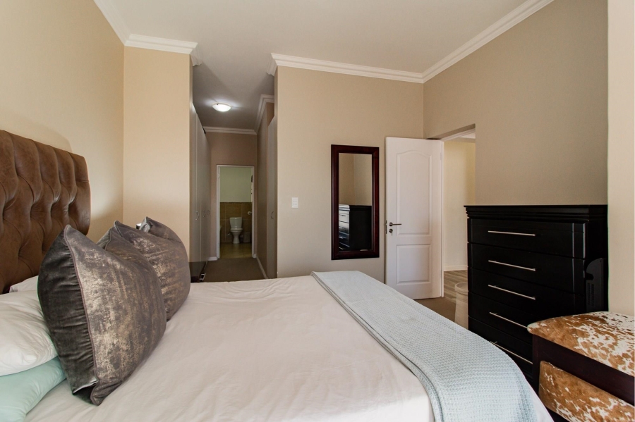 3 Bedroom Property for Sale in Greenstone Hill Gauteng