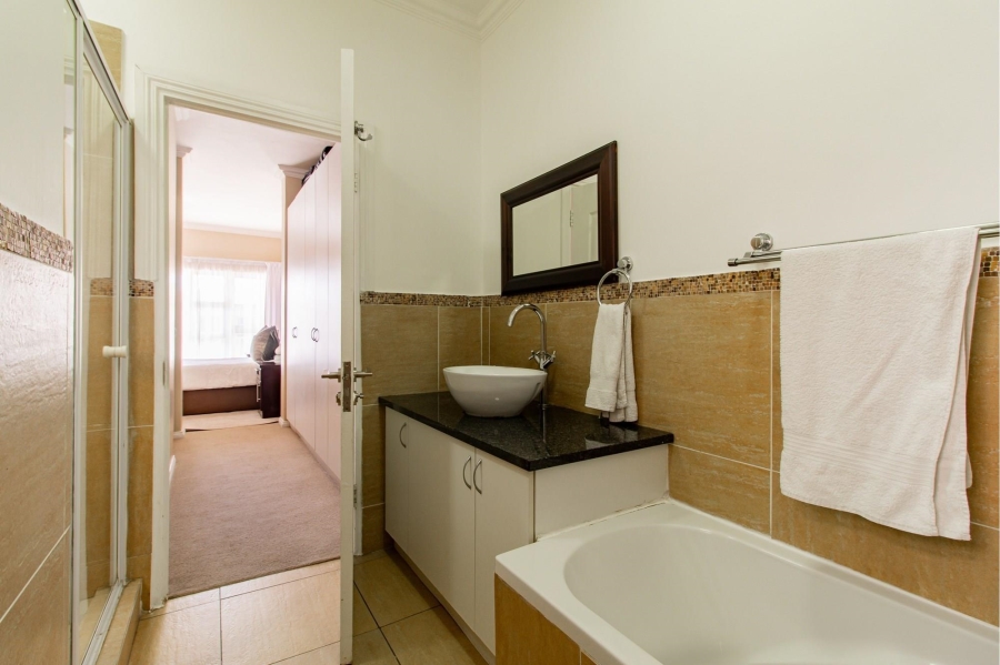 3 Bedroom Property for Sale in Greenstone Hill Gauteng