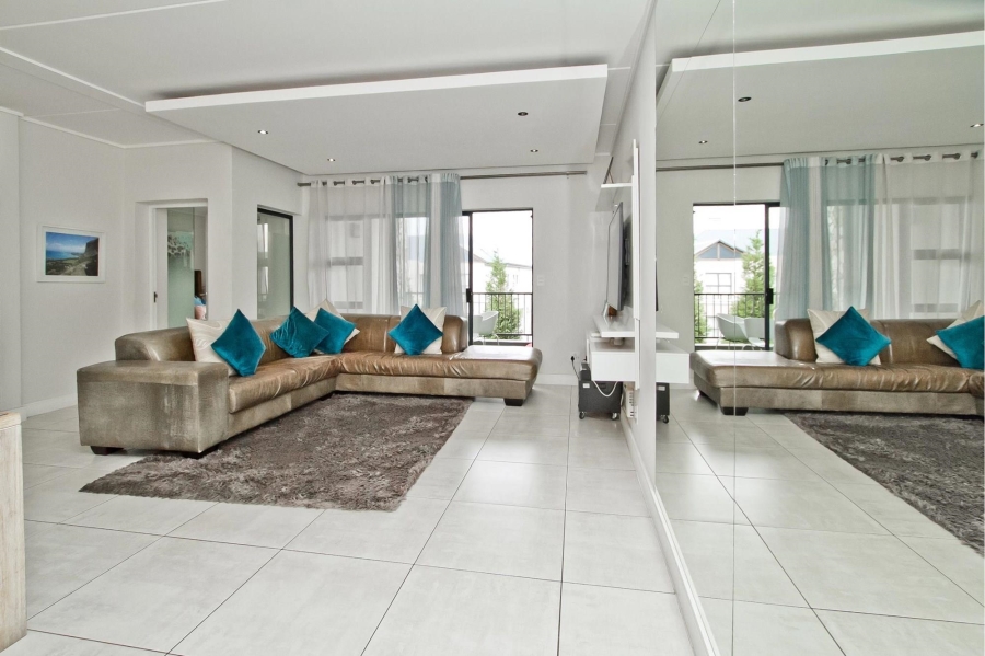 3 Bedroom Property for Sale in The Polofields Gauteng