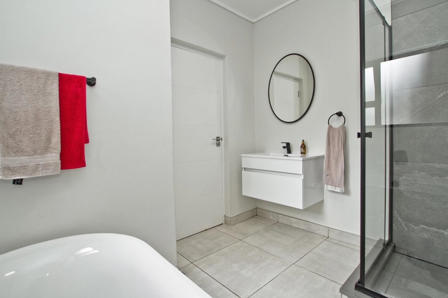 3 Bedroom Property for Sale in The Polofields Gauteng