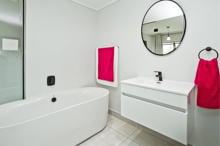 3 Bedroom Property for Sale in The Polofields Gauteng