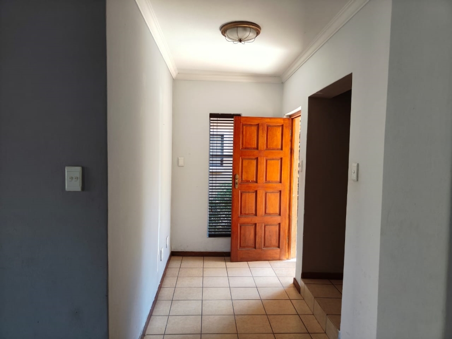 To Let 3 Bedroom Property for Rent in Three Rivers Gauteng