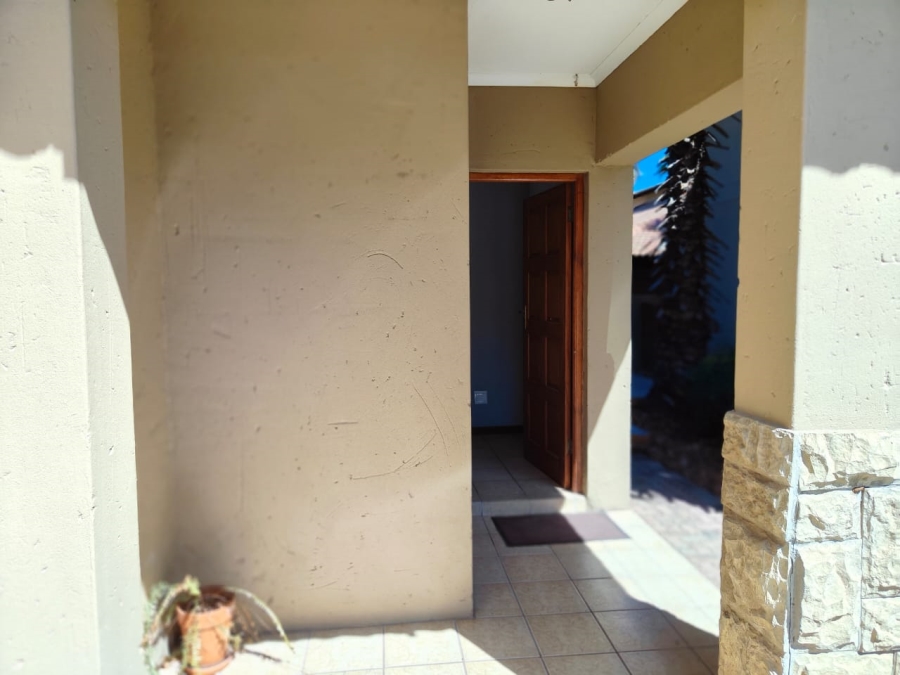 To Let 3 Bedroom Property for Rent in Three Rivers Gauteng