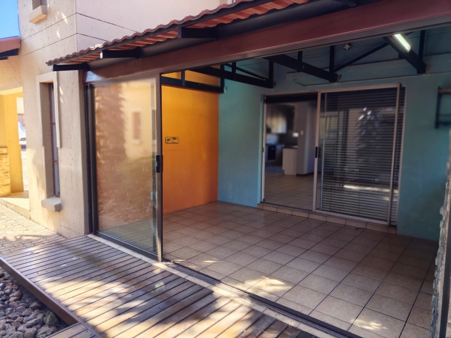 To Let 3 Bedroom Property for Rent in Three Rivers Gauteng