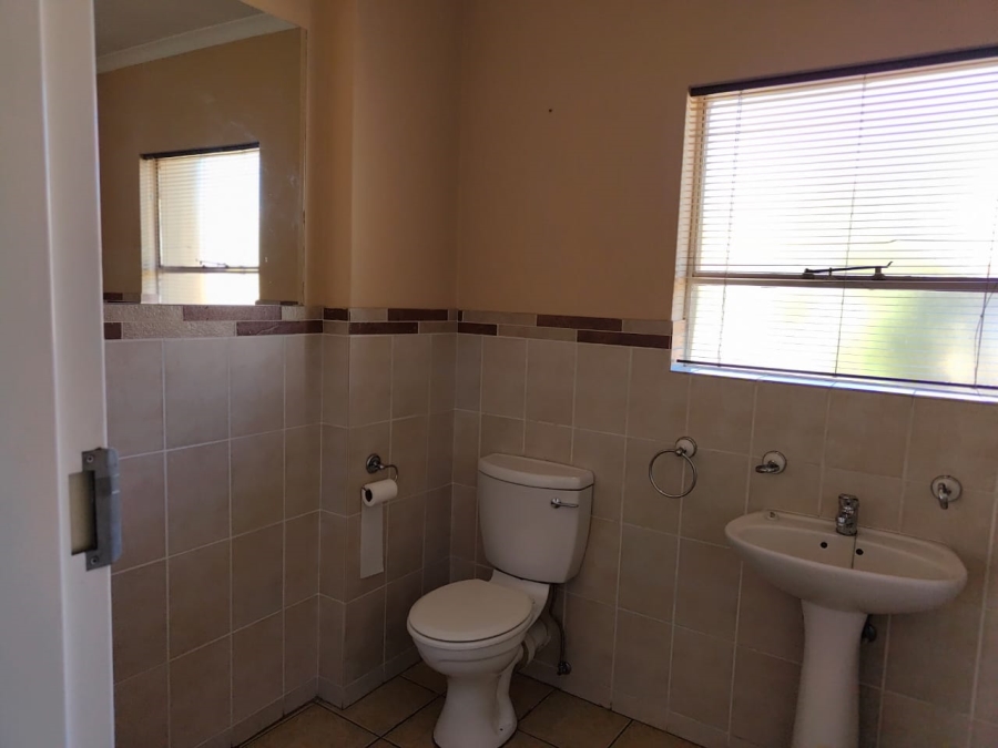 To Let 3 Bedroom Property for Rent in Three Rivers Gauteng