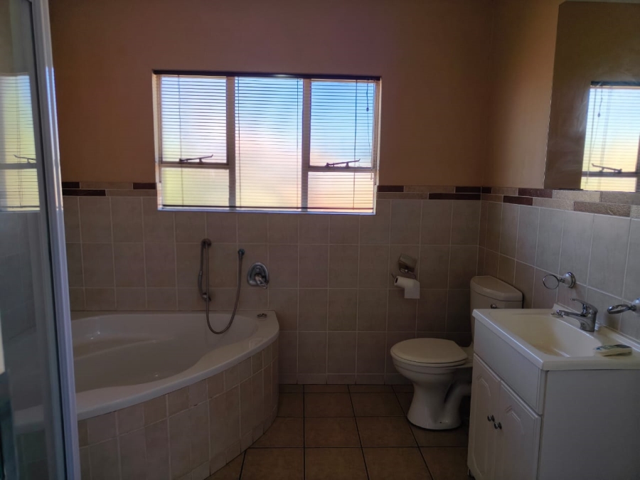 To Let 3 Bedroom Property for Rent in Three Rivers Gauteng