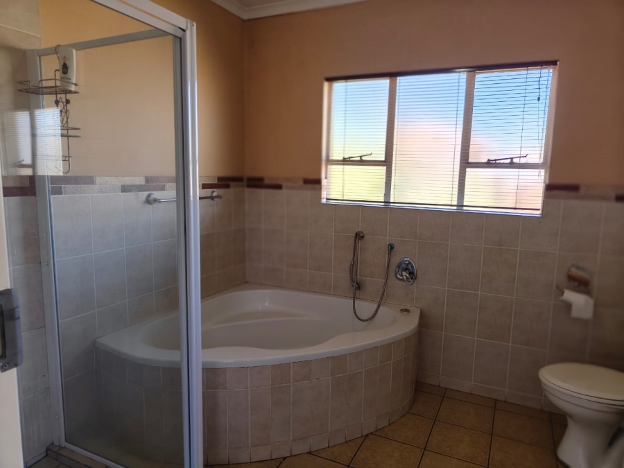 To Let 3 Bedroom Property for Rent in Three Rivers Gauteng