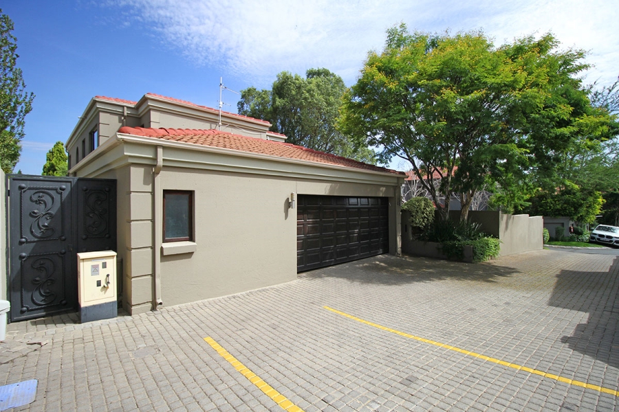 3 Bedroom Property for Sale in Lonehill Gauteng