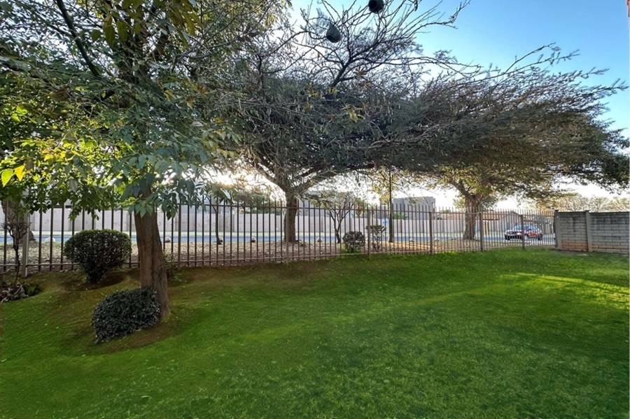 3 Bedroom Property for Sale in Allens Nek Gauteng