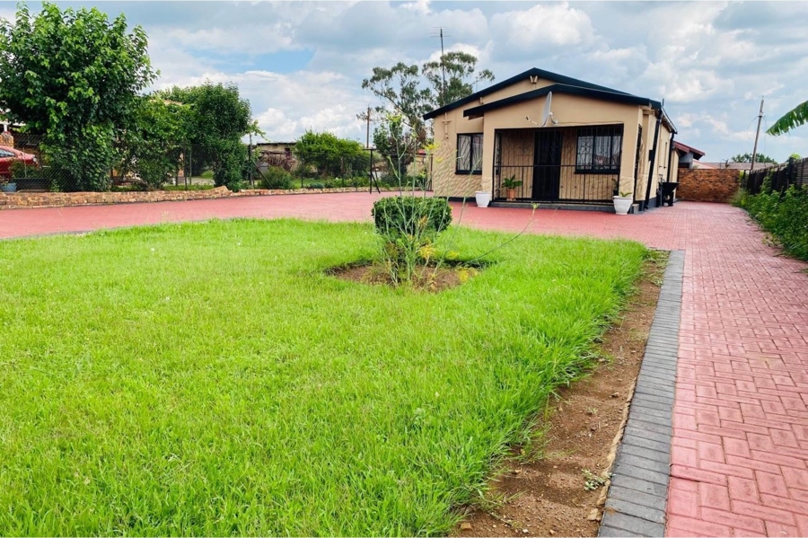 2 Bedroom Property for Sale in Sebokeng Zone 6 Gauteng