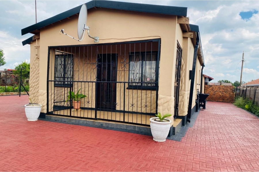 2 Bedroom Property for Sale in Sebokeng Zone 6 Gauteng