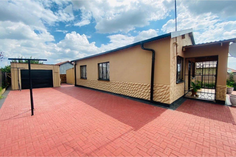 2 Bedroom Property for Sale in Sebokeng Zone 6 Gauteng