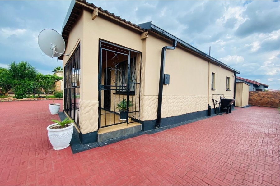 2 Bedroom Property for Sale in Sebokeng Zone 6 Gauteng