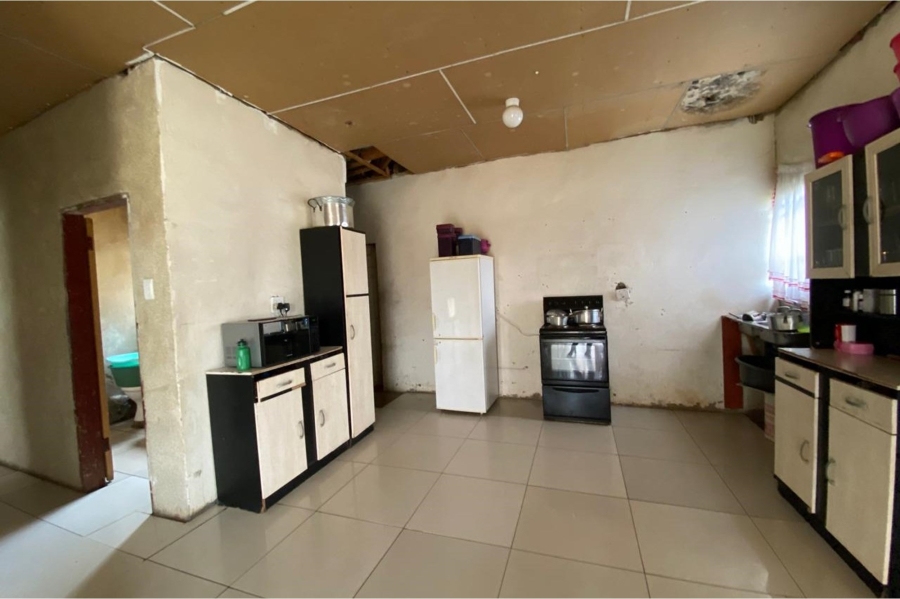 2 Bedroom Property for Sale in Golden Gardens Gauteng