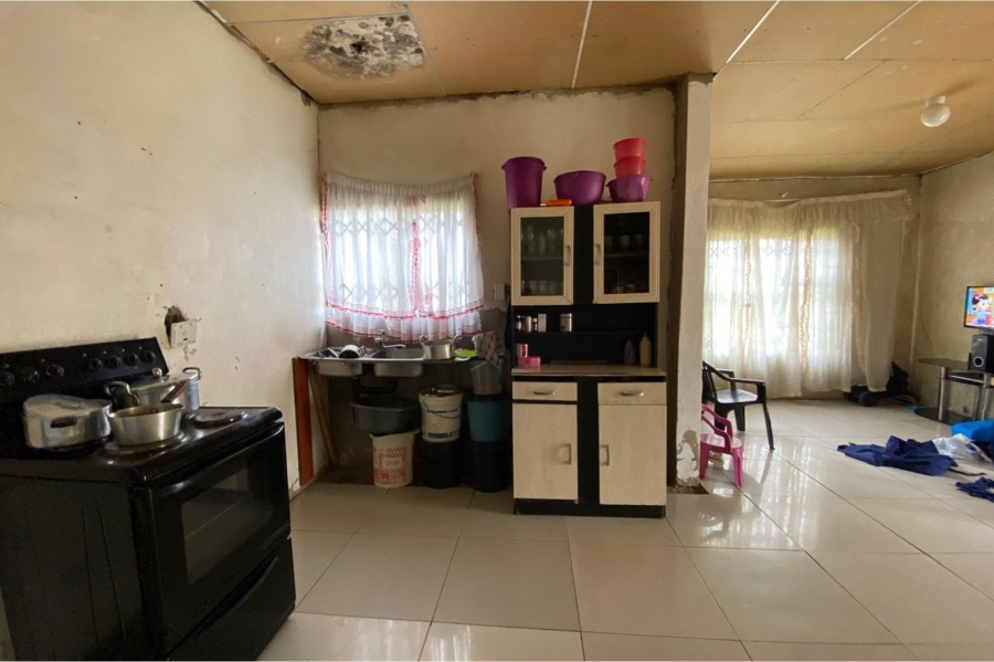 2 Bedroom Property for Sale in Golden Gardens Gauteng