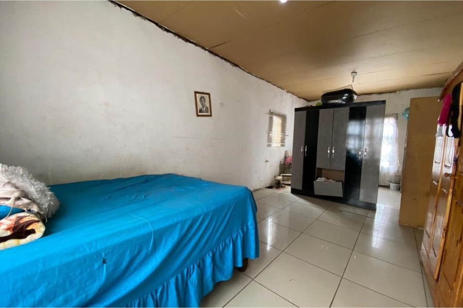 2 Bedroom Property for Sale in Golden Gardens Gauteng