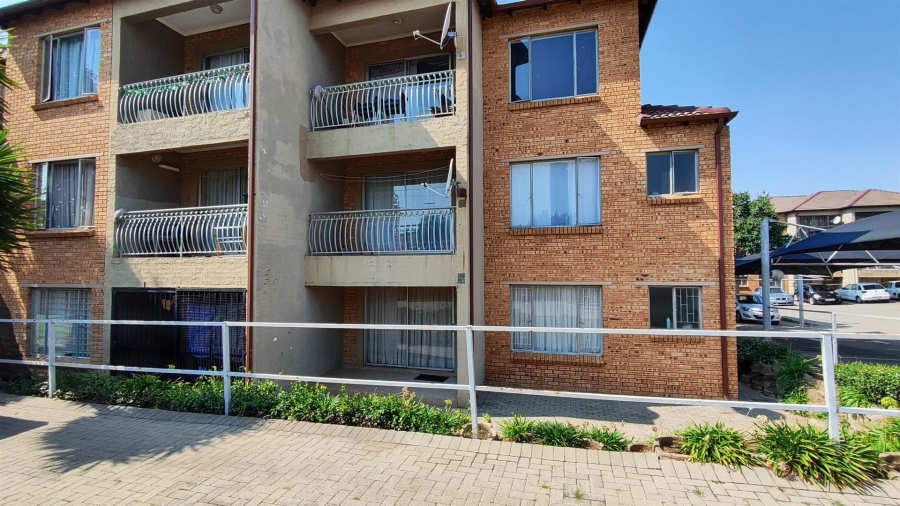 2 Bedroom Property for Sale in Birchleigh Gauteng