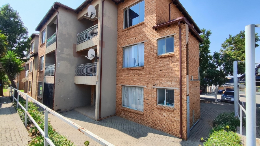 2 Bedroom Property for Sale in Birchleigh Gauteng