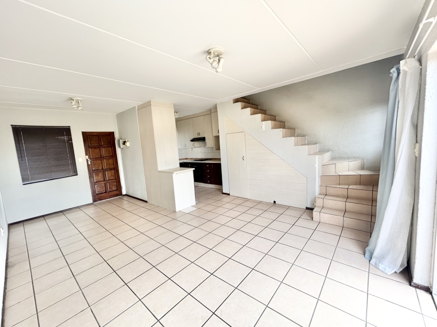 To Let 2 Bedroom Property for Rent in Halfway Gardens Gauteng