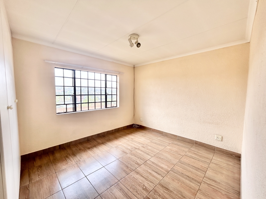 To Let 2 Bedroom Property for Rent in Halfway Gardens Gauteng