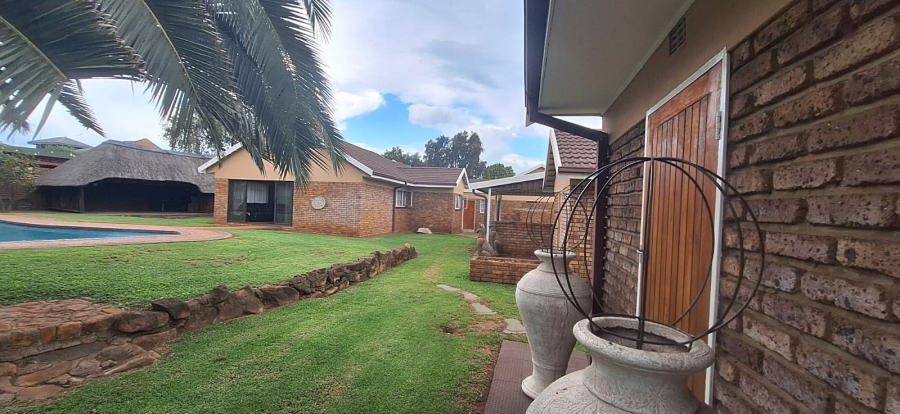 3 Bedroom Property for Sale in Vanderbijlpark SE 2 Gauteng