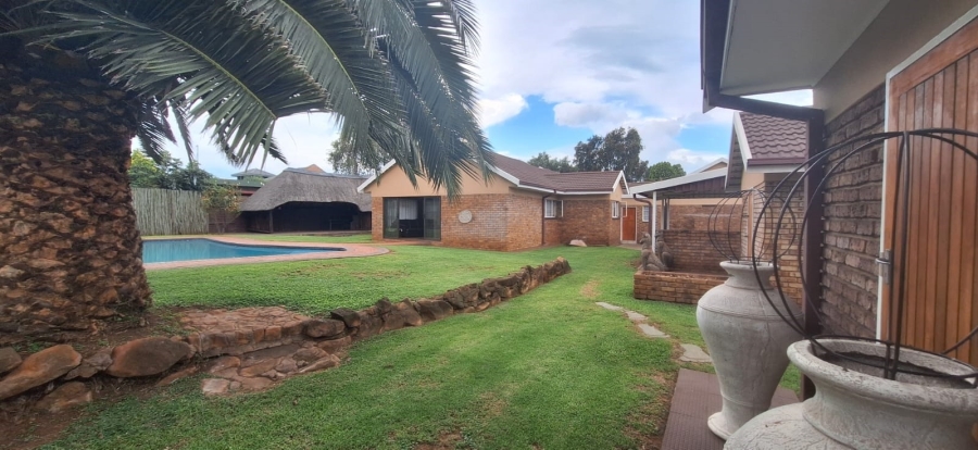 3 Bedroom Property for Sale in Vanderbijlpark SE 2 Gauteng